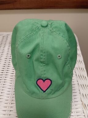 NWOT Ladies Life Is Good Hat Light Green With Pink Heart, Adjustable Band